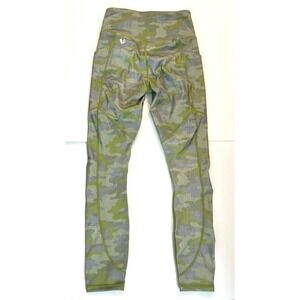 Fabletics Motion 365 Women's Size XS/4 Green Camo High-Waisted 7/8 Side Pockets